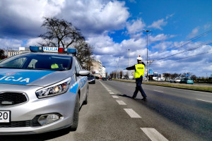 Po wyroku Trybunału Konstytucyjnego z 13 grudnia 2022 r. nie do końca wiadomo, jak powinno wyglądać odbieranie prawa jazdy za zbyt dużą prędkość... (fot. kgp.pl)