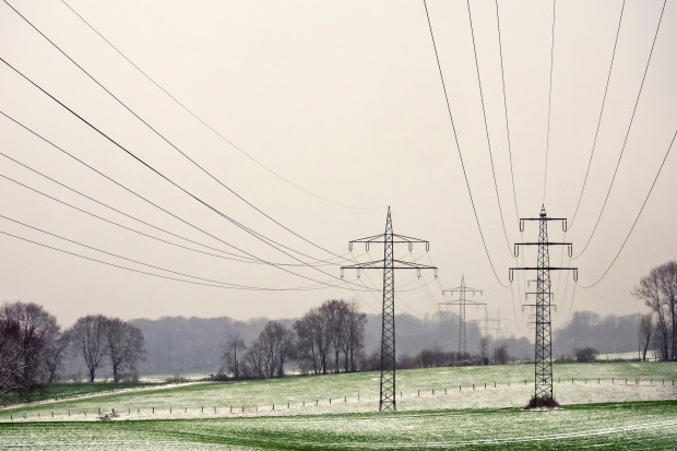 Awarie prądu związane z warunkami pogodowymi zakończone (fot. pixabay)