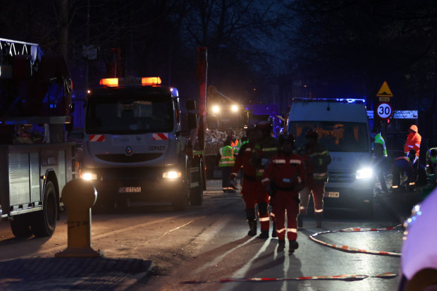 Strażacy zakończyli działania w miejscu wybuchu w Katowicach (fot. PAP/Michał Meissner)