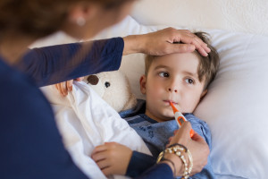 Najnowszy raport epidemiczny dotyczący zakażeń grypowych potwierdza dalsze spadki infekcji (Fot. Shutterstock.com)