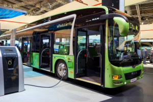 Trwające postępowanie GZM dot. autobusów wodorowych obejmuje zakup pojazdów o długości ok. 12 metrów wraz z systemem ładowania(fot.shutterstock)