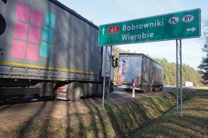 Ruch na przejściu granicznym w Bobrownikach zawieszony do odwołania