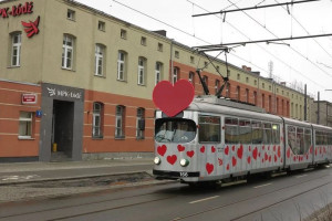 Łódź zaprasza na przejazd Walentynkowym Tramwajem, który będzie kursował między Retkinią a Widzewem-Augustowem (fot. MPK Łódź)