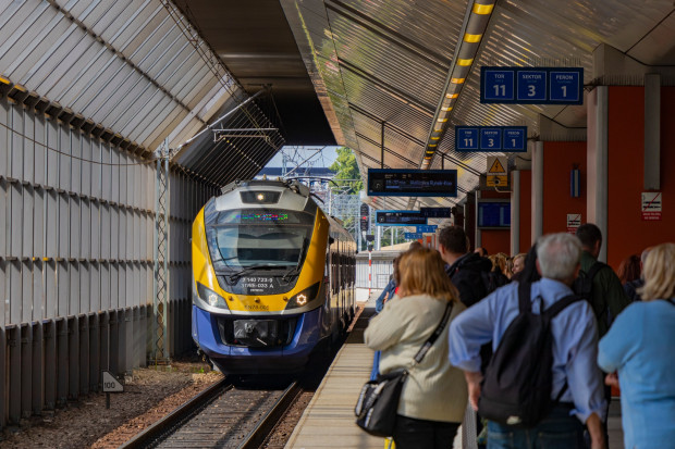 Zdaniem Fundacji ProKolej polska kolej pasażerska byłaby efektywniejsza, gdyby więcej połączeń obsługiwali komercyjni przewoźnicy (Fot. Koleje Małopolskie)