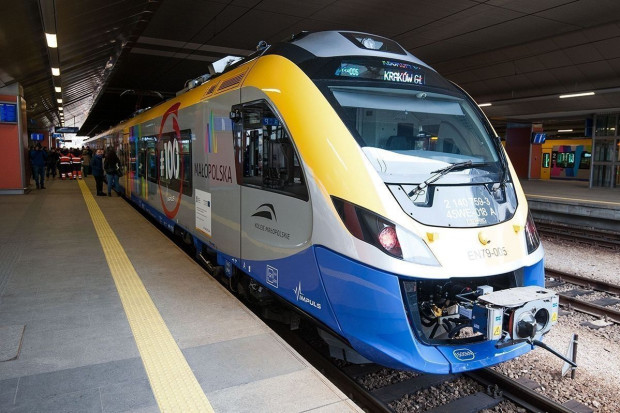 Pociągi regionalne przewiozły 16,4 mln pasażerów w 2022 r. (fot. malopolska.pl)