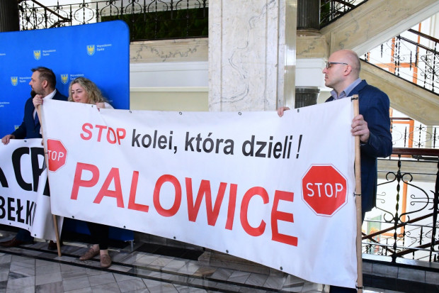 Protest mieszkańców i samorządowców woj. śląskiego przeciwko CPK (Fot. TT/Jakub Chełstowski)