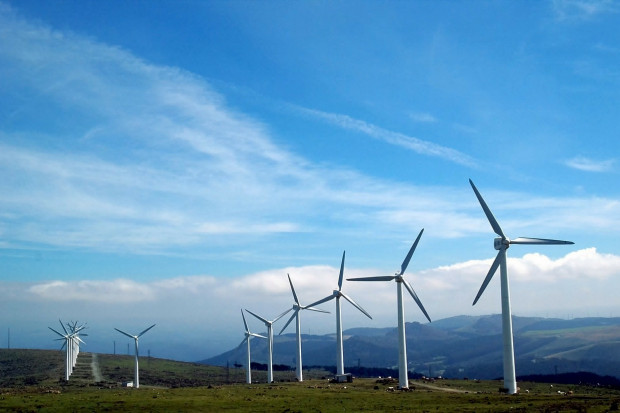 Dochód dla gminy z jednej turbiny wiatrowej to od 150 do 200 tys. zł rocznie - pisze ZGW (fot. Pixabay)
