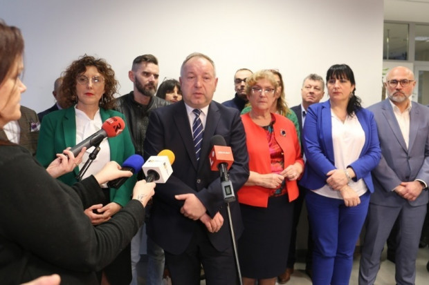 Współpracownicy prezydenta Ostrowca Św.: Wierzymy, że sprawa zakończy się pozytywnie (fot. facebook.com/ostrowiecswietokrzyski.um)