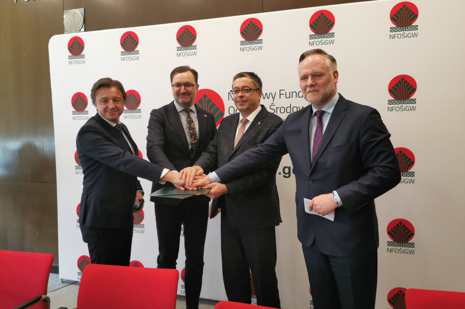 NFOŚiGW stanie się współudziałowcem firmy, która będzie budowała w Polsce małe reaktory jądrowe (fot. twitter.com/AdrianGalach) NFOŚiGW stanie się współudziałowcem firmy, która będzie budowała w Polsce małe reaktory jądrowe (fot. twitter.com/AdrianGalach)