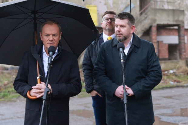 Mówiąc o swojej wizji Śląska Donald Tusk wskazał, że wystarczy rzetelne, śląskie podejście do swoich obowiązków, żeby marzenia o odbudowie potęgi przemysłowej Śląska stało się faktem (fot. twitter.com/Platforma_org)