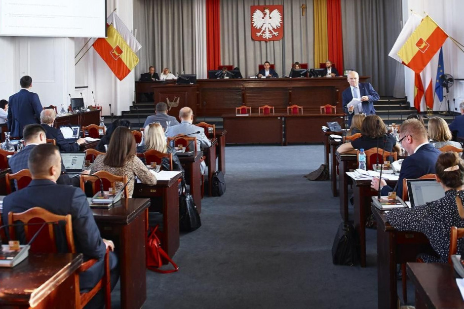 Art. 19 ust. 2 u.s.g. stanowi, iż zadaniem przewodniczącego jest wyłącznie organizowanie pracy rady oraz prowadzenie obrad rady (fot.ilustracyjne: UM Łódź)