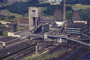 Jest porozumienie ws. zagospodarowania strefy biznesu w byłych łaźniach górniczych kopalni Moszczenica w Jastrzębiu-Zdroju (Fot. archiwum PAP/Lech Zielaskowski)