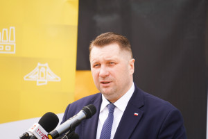Przemysław Czarnek zapowiada nowe "mechanizmy" dla uczniów z Ukrainy w polskich szkołach