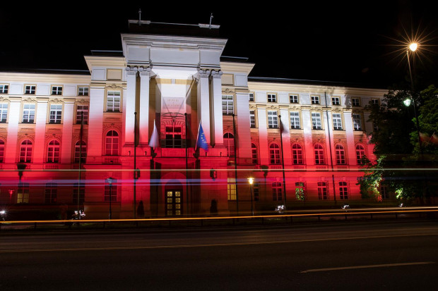 Godzina dla Ziemi - w sobotę (25 marca) zgaśnie oświetlenie m.in Senatu i Pałacu Kultury (fot. gov.pl)