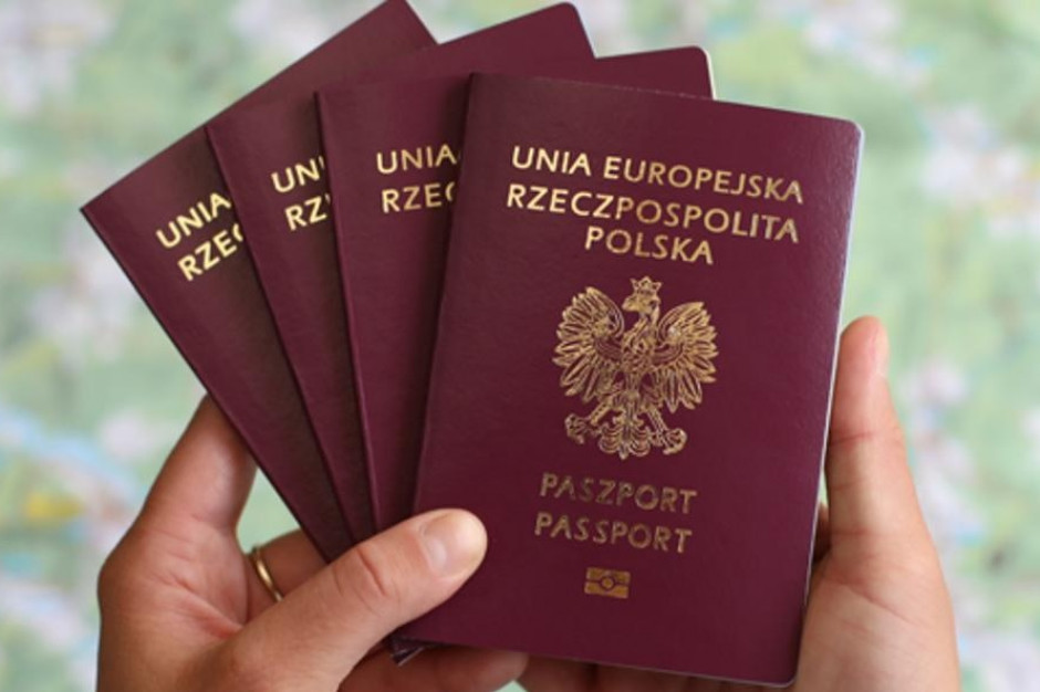 Wniosek o paszport dla dziecka teraz przez internet (fot. gov.pl)