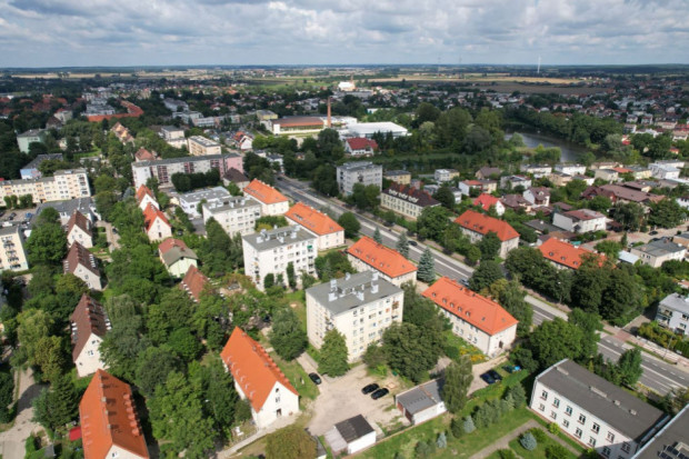 Od wiosny 2023 r. posiadanie świadectw będzie wymagane również od właścicieli domów oraz mieszkań przeznaczonych na sprzedaż lub wynajem (Fot. ilustracyjne:UM Ciechanów)