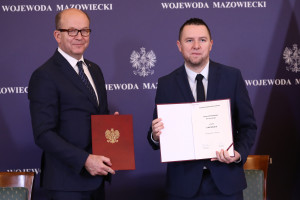 Adam Ciszkowski, burmistrz Halinowa (po prawej), od niemal pięciu lat jest prezesem Związku Samorządów Polskich (fot. PAP/Tomasz Gzell)