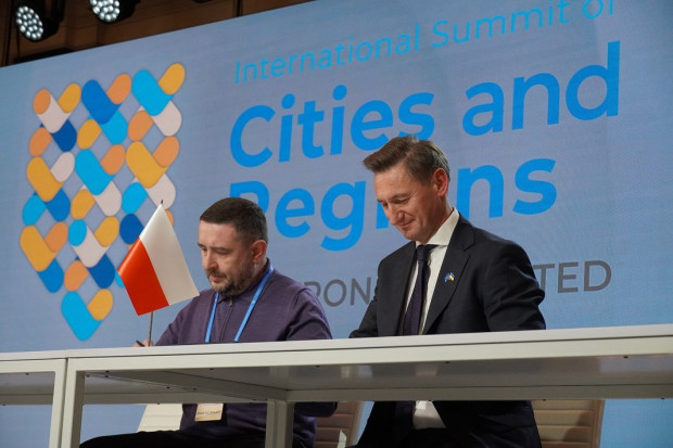 Georgij Didenko i Olgierd Geblewicz na Szczycie Miast i Regionów w Kijowie (fot. mat. pras.)