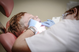 Radni domagają się wyższej wyceny świadczeń stomatologicznych przez NFZ