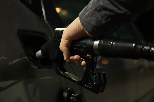 Wątpliwości dotyczyły m.in. zasad inwentaryzacji paliwa z baków samochodów osobowych (Fot. pixabay.com)