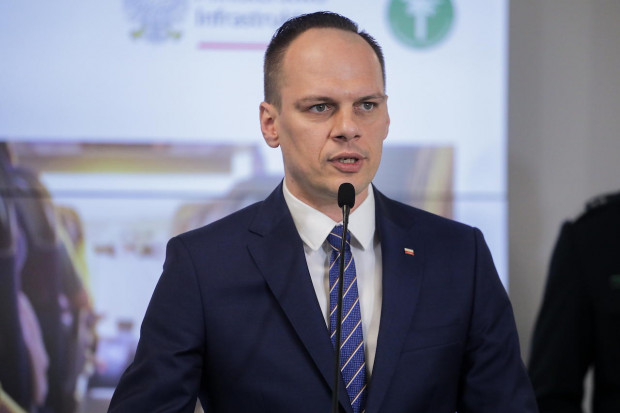 Wiceminister infrastruktury Rafał Weber (Fot. PAP/Albert Zawada)
