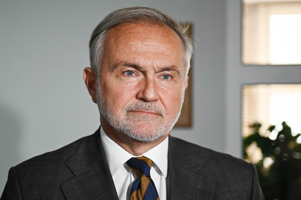 Wynagrodzenie Wojciecha Szczurka za pracę w Urzędzie Miasta Gdyni w ubiegły roku wyniosło ponad 233 tys. zł. (fot. PAP/Marcin Gadomski)