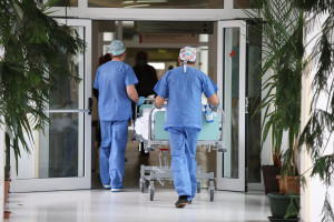 Lipcowe podwyżki płac w służbie zdrowia dobiją szpitale powiatowe