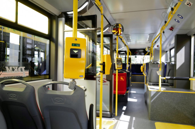 Pierwszy przetarg na dostawę 10 nowych autobusów dla Grodziskich Przewozów Autobusowych został unieważniony (Fot. PAP/Andrzej Grygiel)