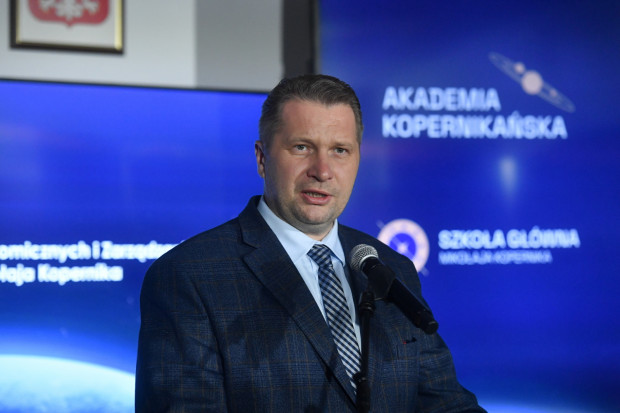 Widać, że minister nie panuje nad sobą, puszczają mu nerwy. Zachowuje się skandalicznie, bo nie ma już pomysłu na merytoryczną obronę swoich decyzji - oceniła Monke Falejfot. PAP/Piotr Nowak