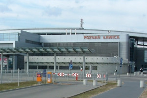 Plan na czerwiec, wrzesień i październik dla lotów na trasie Poznań - Warszawa obejmuje loty przez siedem dni w tygodniu (fot. wikipedia.org/Radomil /CC BY-SA 3.0)