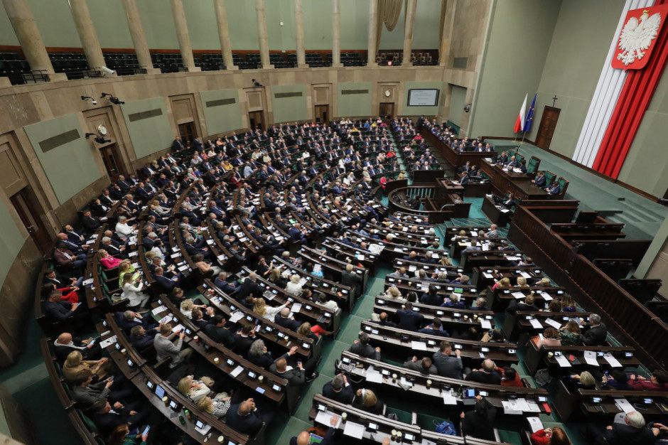 Świadczenie wspierające, w odróżnieniu od innych świadczeń opiekuńczych przeznaczonych dla opiekuna osoby wymagającej opieki, będzie świadczeniem kierowanym bezpośrednio do osoby z niepełnosprawnościami (Fot. PAP/Paweł Supernak)
