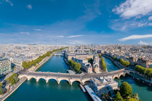 Paryż / Shutterstock