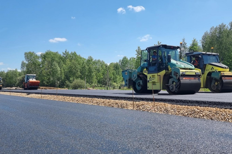 Największe zaawansowanie prac oraz zarys kształtu przyszłego węzła drogowego są już widoczne z lotu na węźle Kromołów (fot. gov.pl)