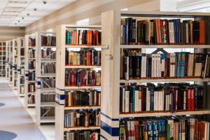 5,5 mln zł dla 47 bibliotek publicznych z 15 województw w konkursie BLISKO (fot. pixabay)