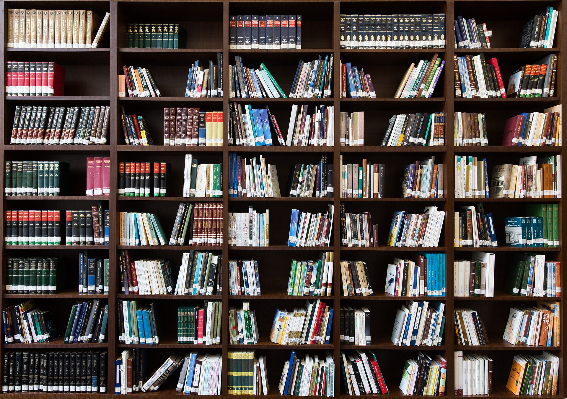 Dotacje w wysokości od 100 tys. do 140 tys. zł wesprą działania bibliotek, realizowane w cyklu dwuletnim, w terminie od 29 maja 2023 r. do 15 listopada 2024 r. (fot. pixabay)
