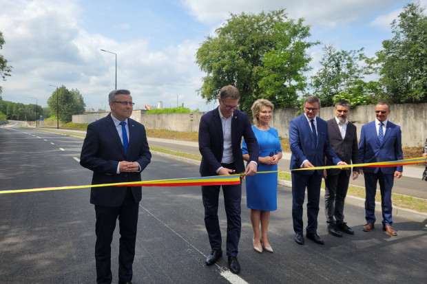 Ul. Przemysłowa i węzeł z DTŚ udostępniono kierowcom w piątek po południu (fot.twitter.com/Miasto_SW)
