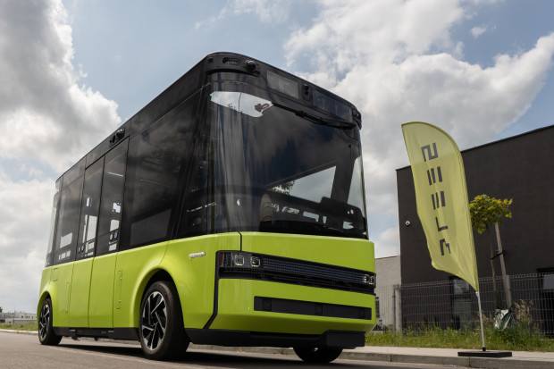 Producent ma nadzieję, że w przyszłym roku minibusem będzie można przejechać się w kilku miastach (Fot. Blees)