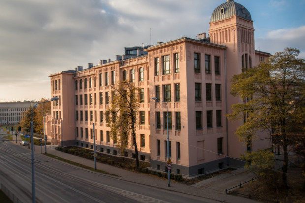 Przeciwdziałanie praniu pieniędzy - to nowy kierunek studiów podyplomowych na Uniwersytecie Łódzkim (Fot. Maciej Andrzejewski/UŁ)
