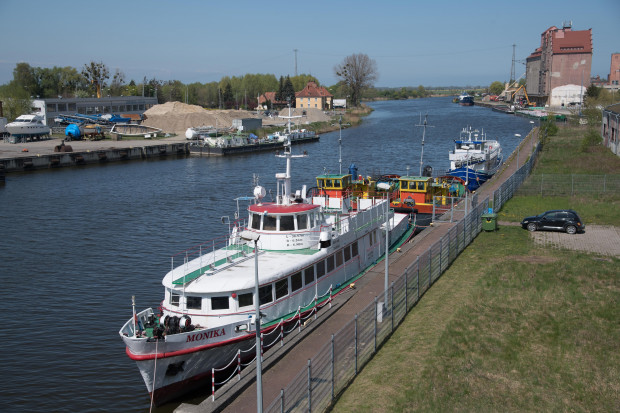 Plan wprowadza m.in. istotne nakazy, zakazy i ograniczenia odnoszące się do korzystania z wód portu morskiego w Elblągu(fot. PAP/Jan Dzban)