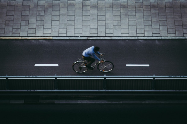Ścieżki rowerowe mają zwiększyć atrakcyjność lubuskiego (fot. Pexels/Max Laurell)