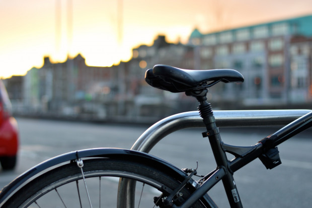 Jednym z najważniejszych szlaków rowerowych, które przebiegają przez Podkarpacie jest Wschodni Szlak Rowerowy Green Velo. (fot. unsplash.com/Alejandro Lopez)