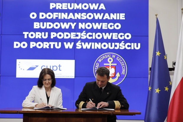 25 podpisana została umowa na dofinansowanie budowy nowego toru wodnego w Świnoujściu (Fot. MFiPR)