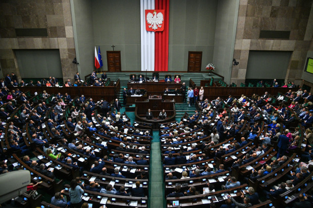 Sejm przeciwko poprawkom Senatu do ustawy ws. poprzemysłowych "bomb ekologicznych" (fot. PAP/Radek Pietruszka)