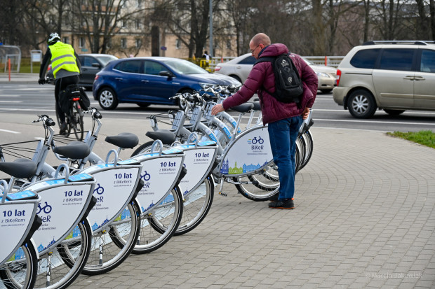Białystok ma system rowerów miejskich, ale władze chcą dofinansowywać mieszkańcom zakup własnych, elektrycznych jednośladów (fot. UM Białystok)