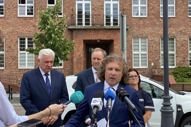 - Mamy wrażenie, że nasz rząd abdykował w sprawie nielegalnych odpadów - mówił Jacek Karnowski, prezydent Sopotu (fot. mat. prasowe)