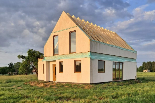 Nowo budowane domy w Polsce muszą dziś spełniać rygorystyczne parametry energetyczne (Fot. PTWP/Jacek Krzemiński)