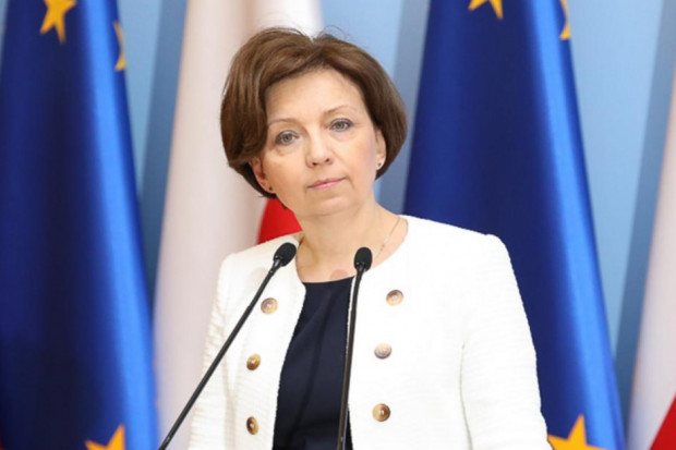 "Dobry start" to 300 zł na zakup np. artykułów szkolnych (fot. gov.pl)