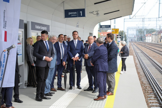 Eksperci przewidują, że Kraków Grzegórzki będzie bardziej oblegany niż Kraków Główny przez pasażerów kolei aglomeracyjnej. (Fot. PAP/Art Service)