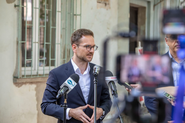 Minister rozwoju i technologii Waldemar Buda zapewnia, że środki z KPO będą wypłacone jeszcze w tym roku (fot. TT/MRiT)