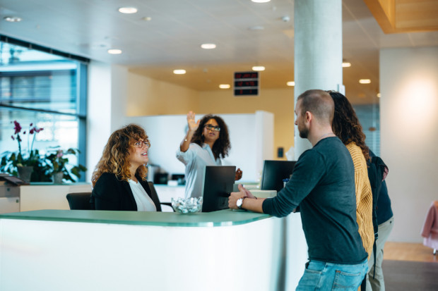 4-dniowy tydzień pracy ma przynieść korzyści dla miasta Wedel i samych pracowników (fot. shutterstock)